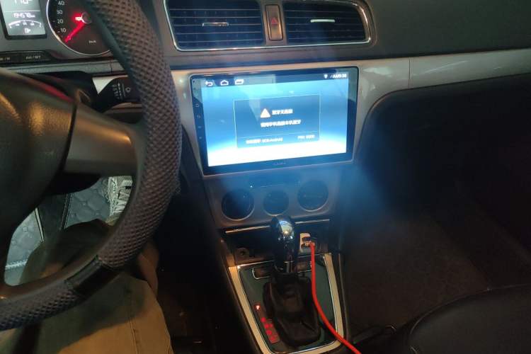 Used Volkswagen Lavida 2013 Restyled Classic 1.6L Automatic Comfort Edition Audio And AC Panel