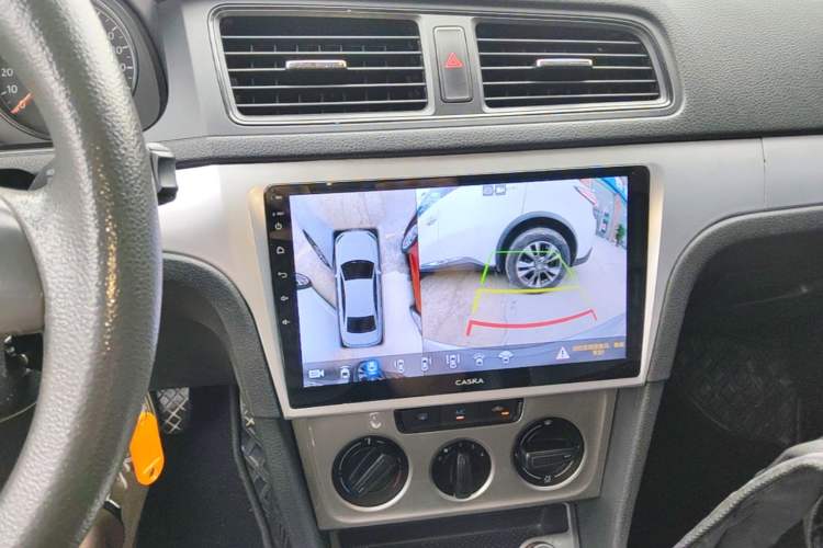 Used Volkswagen Lavida 2013 Revised Classic 1.6L Automatic Fashion Edition Audio And AC Panel