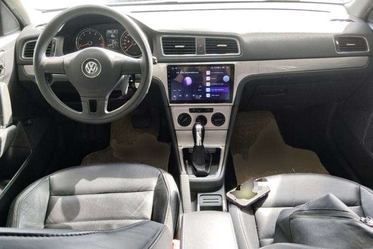 Used Volkswagen Lavida 2013 1.4TSI DSG Comfort Edition Center Console