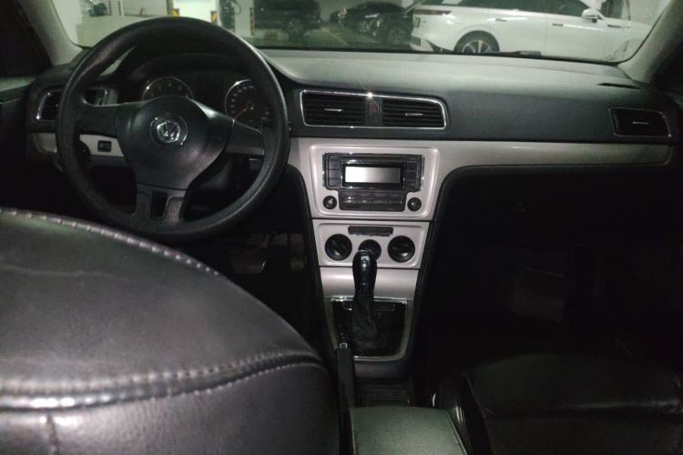 Used Volkswagen Lavida 2013 Revised Version 1.4 TSI DSG Comfort Edition Center Console