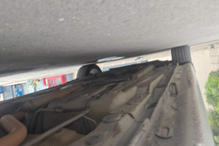 Used Volkswagen Lavida 2013 1.6L Manual Comfort Edition Chassis Rear Left