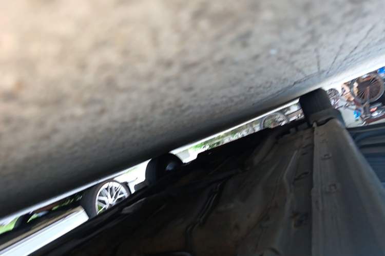 Used Volkswagen Lavida 2013 1.6L Manual Fashion Edition Chassis Rear Left