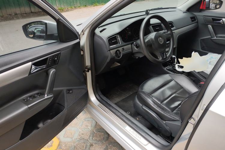 Used Volkswagen Lavida 2013 1.6L Automatic Comfort Edition Driver Seat
