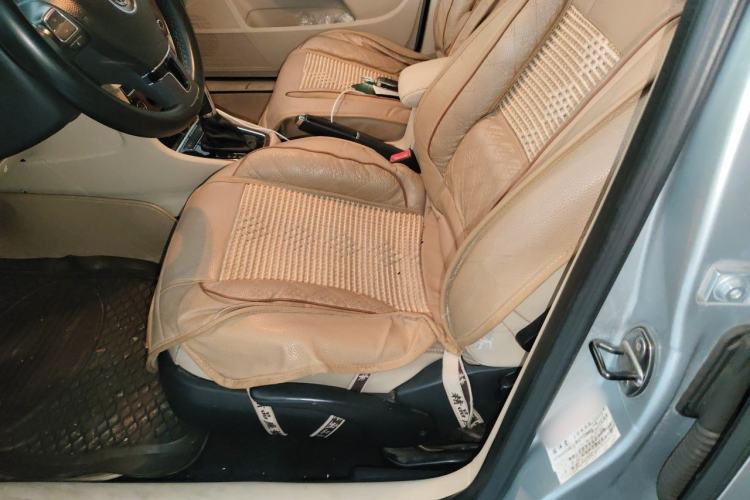Used Volkswagen Lavida 2013 1.6L Automatic Luxury Edition Driver Seat