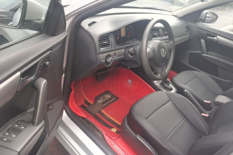 Used Volkswagen Lavida 2013 Revised Classic 1.6L Automatic Fashion Edition Driver Seat