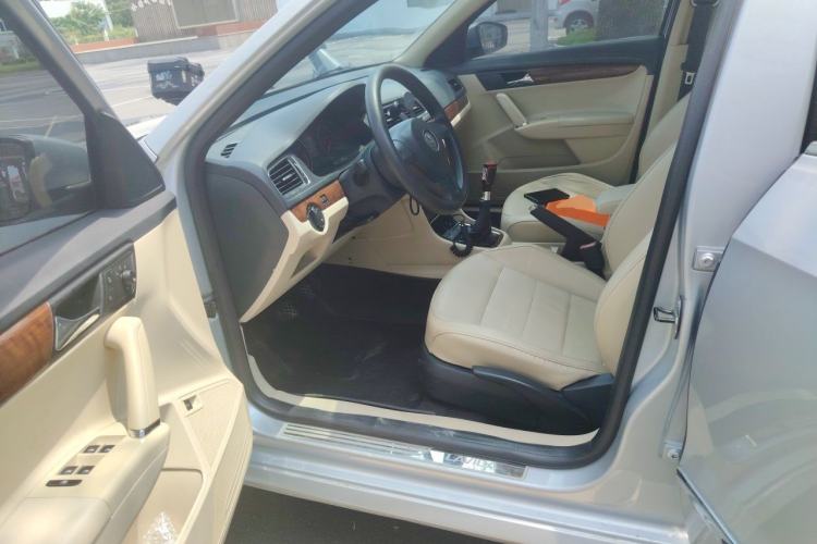 Used Volkswagen Lavida 2013 1.4TSI Manual Comfort Edition Driver Seat