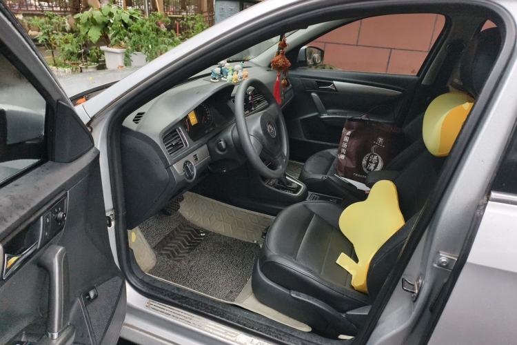 Used Volkswagen Lavida 2013 Restyled Classic 1.6L Automatic Comfort Edition Driver Seat