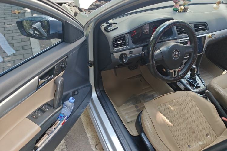 Used Volkswagen Lavida 2013 Revised Classic 1.6L Automatic Fashion Edition Driver Seat