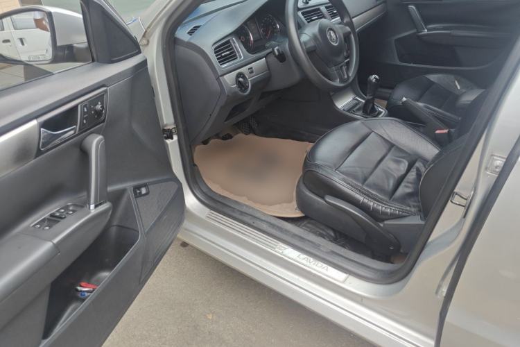 Used Volkswagen Lavida 2013 1.6L Manual Comfort Edition Driver Seat