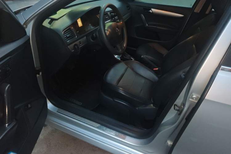 Used Volkswagen Lavida 2013 Restyled Classic 1.6L Automatic Comfort Edition Driver Seat