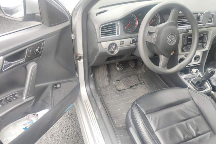 Used Volkswagen Lavida 2013 1.4TSI Manual Comfort Edition Driver Seat