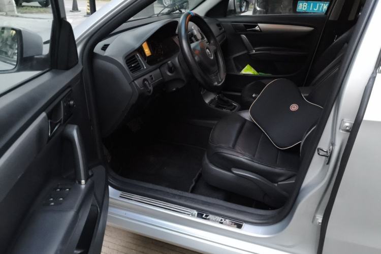 Used Volkswagen Lavida 2013 Restyled Classic 1.6L Automatic Comfort Edition Driver Seat