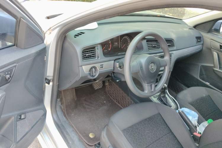 Used Volkswagen Lavida 2013 Revised Classic 1.6L Automatic Fashion Edition Driver Seat