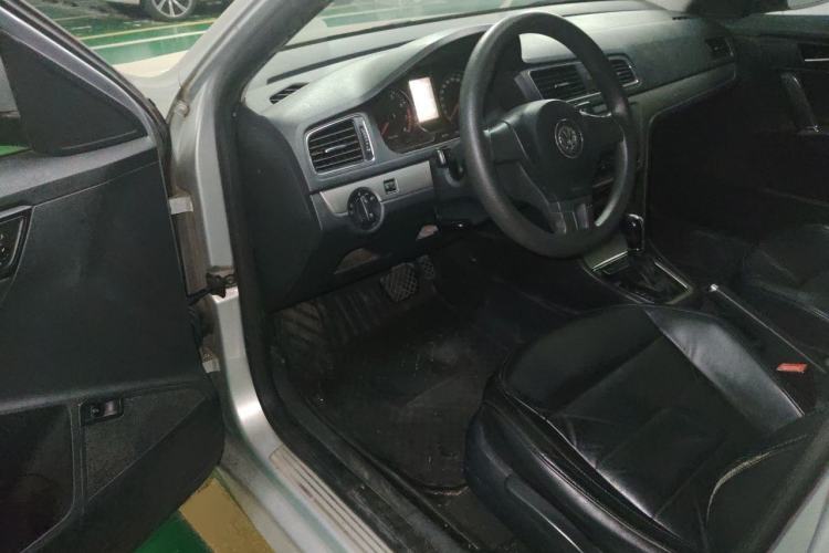 Used Volkswagen Lavida 2013 Revised Version 1.4 TSI DSG Comfort Edition Driver Seat