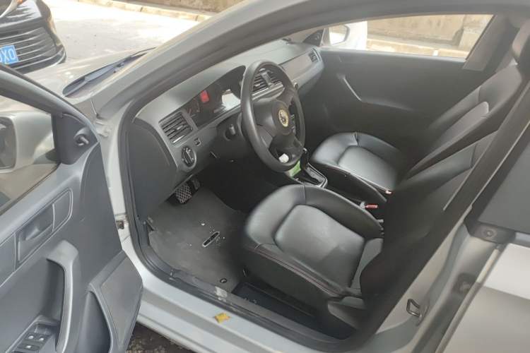 Used Volkswagen Lavida 2013 Revised Classic 1.6L Automatic Fashion Edition Driver Seat