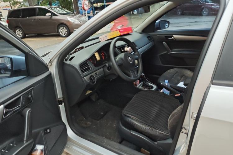 Used Volkswagen Lavida 2013 Revised Classic 1.6L Automatic Fashion Edition Driver Seat