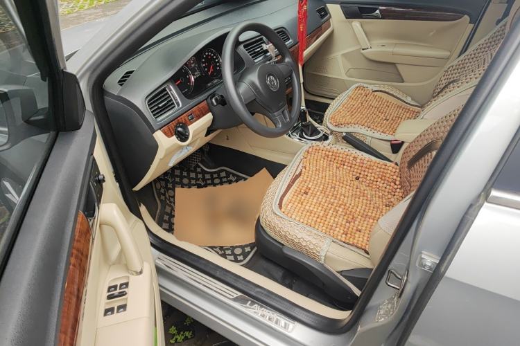 Used Volkswagen Lavida 2013 1.6L Automatic Comfort Edition Driver Seat