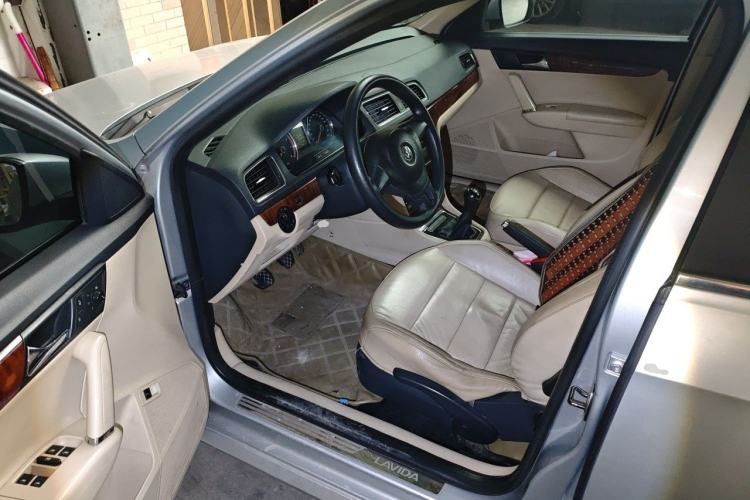 Used Volkswagen Lavida 2013 1.4TSI Manual Comfort Edition Driver Seat