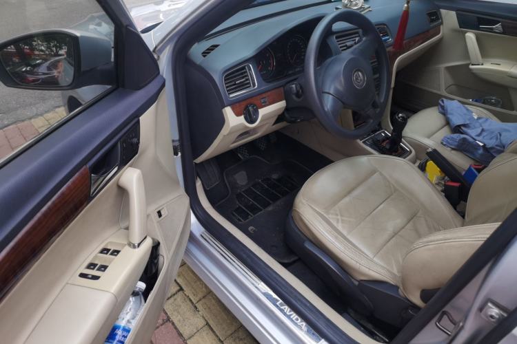 Used Volkswagen Lavida 2013 Restyled Classic 1.6L Manual Comfort Edition Driver Seat