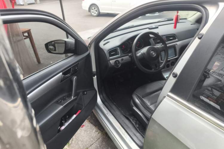 Used Volkswagen Lavida 2013 1.4TSI Manual Comfort Edition Driver Seat