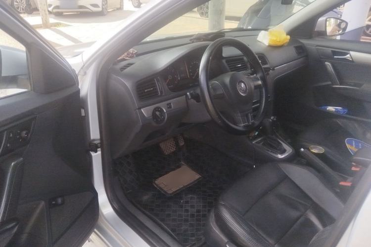 Used Volkswagen Lavida 2013 1.6L Automatic Fashion Edition Driver Seat