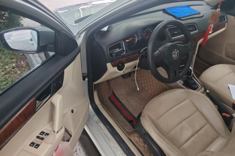 Used Volkswagen Lavida 2013 1.6L Automatic Comfort Edition Driver Seat