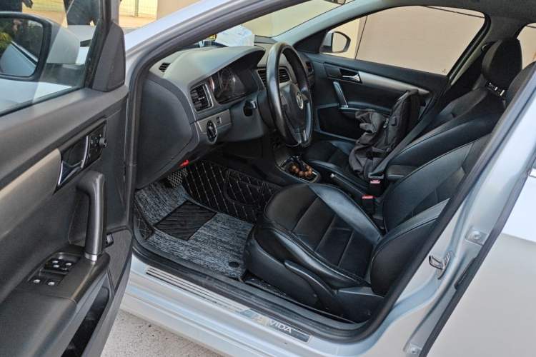 Used Volkswagen Lavida 2013 1.4TSI DSG Comfort Edition Driver Seat