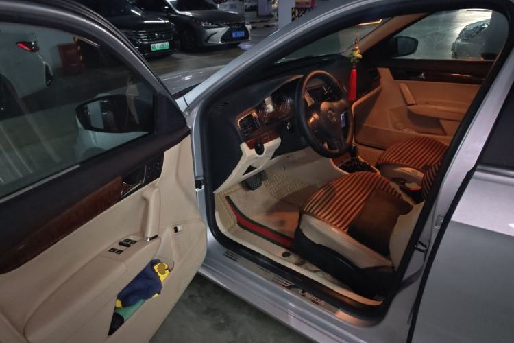 Used Volkswagen Lavida 2013 1.4TSI DSG Comfort Edition Driver Seat