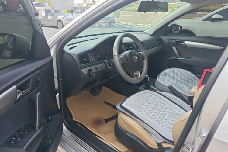 Used Volkswagen Lavida 2013 Revised Classic 1.6L Automatic Fashion Edition Driver Seat