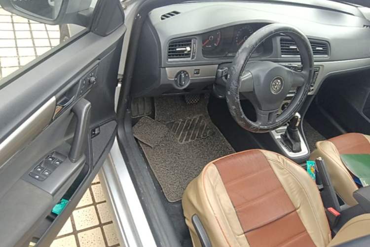 Used Volkswagen Lavida 2013 Revised Classic 1.6L Automatic Fashion Edition Driver Seat