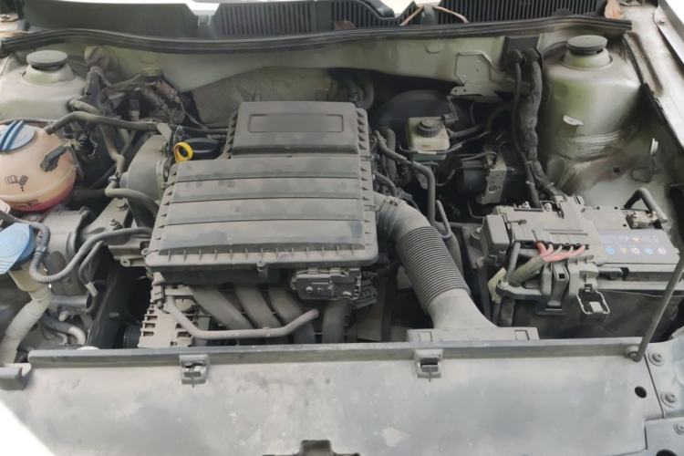 Used Volkswagen Lavida 2013 Restyled Classic 1.6L Manual Comfort Edition Engine Bay