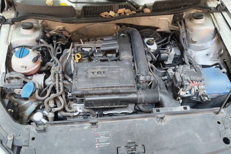 Used Volkswagen Lavida 2013 Revised Version 1.4 TSI Manual Comfort Edition Engine Bay