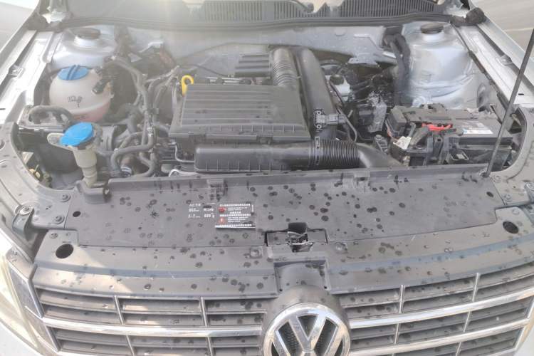 Used Volkswagen Lavida 2013 1.4TSI Manual Comfort Edition Engine Bay