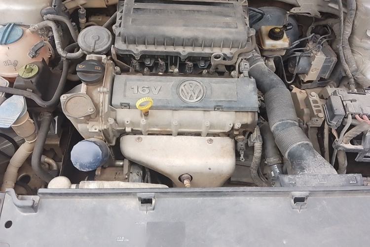 Used Volkswagen Lavida 2013 1.6L Automatic Fashion Edition Engine Bay