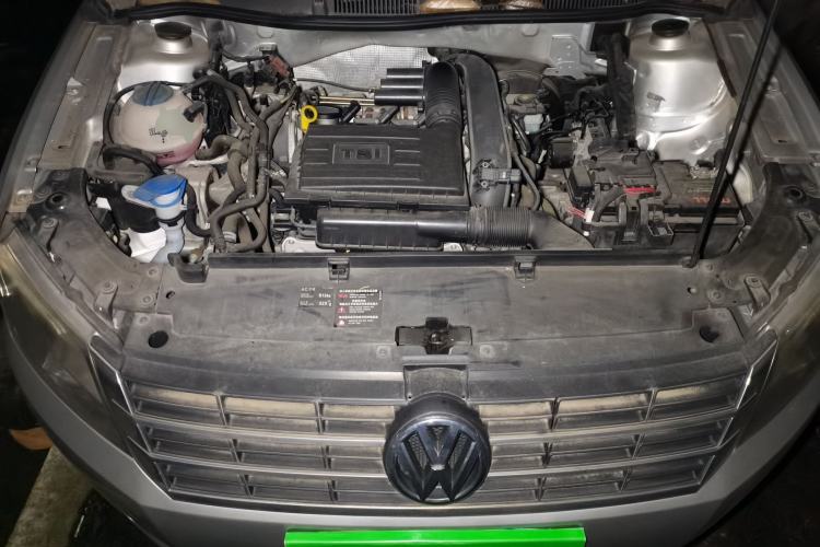 Used Volkswagen Lavida 2013 Revised Version 1.4 TSI DSG Comfort Edition Engine Bay