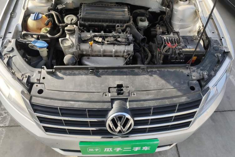 Used Volkswagen Lavida 2013 1.6L Automatic Fashion Edition Engine Bay