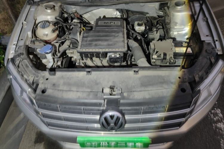 Used Volkswagen Lavida 2013 Revised Version 1.6L Automatic Luxury Edition Engine Bay