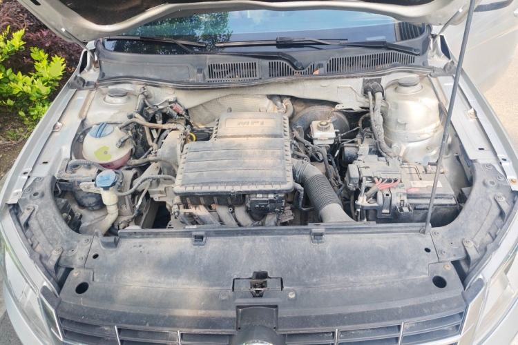 Used Volkswagen Lavida 2013 Restyled Classic 1.6L Automatic Comfort Edition Engine Bay