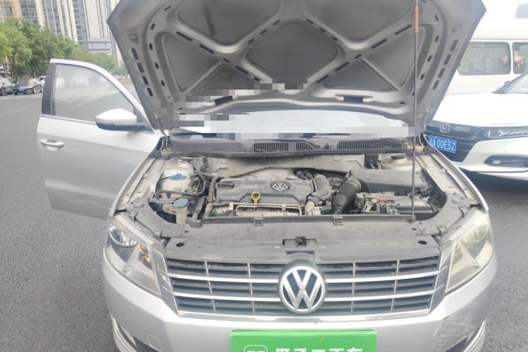 Used Volkswagen Lavida 2013 1.4TSI Manual Comfort Edition Engine Bay