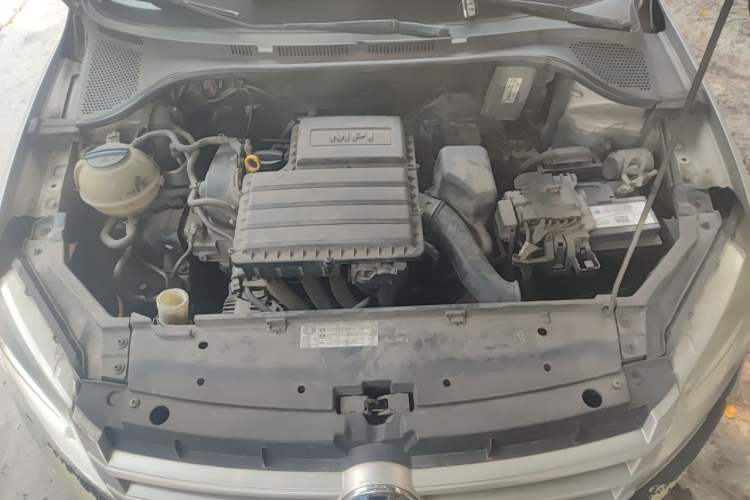 Used Volkswagen Lavida 2013 Revised Classic 1.6L Automatic Fashion Edition Engine Bay