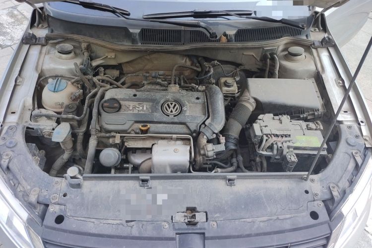 Used Volkswagen Lavida 2013 Revised Version 1.4 TSI DSG Comfort Edition Engine Bay
