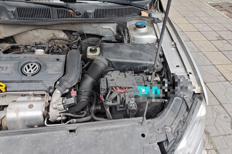 Used Volkswagen Lavida 2013 1.4TSI DSG Comfort Edition Engine Bay Left