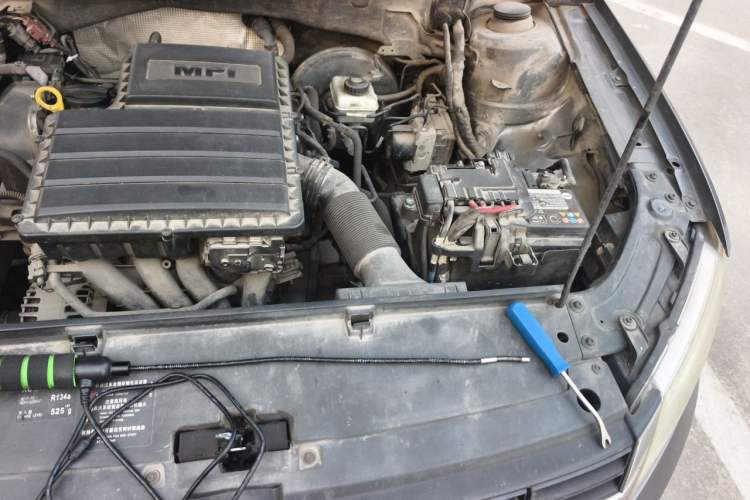Used Volkswagen Lavida 2013 Revised Classic 1.6L Manual Fashion Edition Engine Bay Left