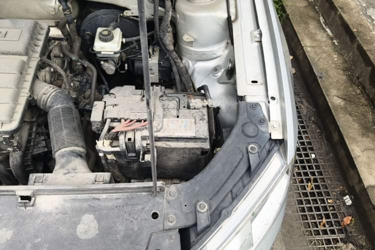 Used Volkswagen Lavida 2013 Restyled Classic 1.6L Manual Comfort Edition Engine Bay Left