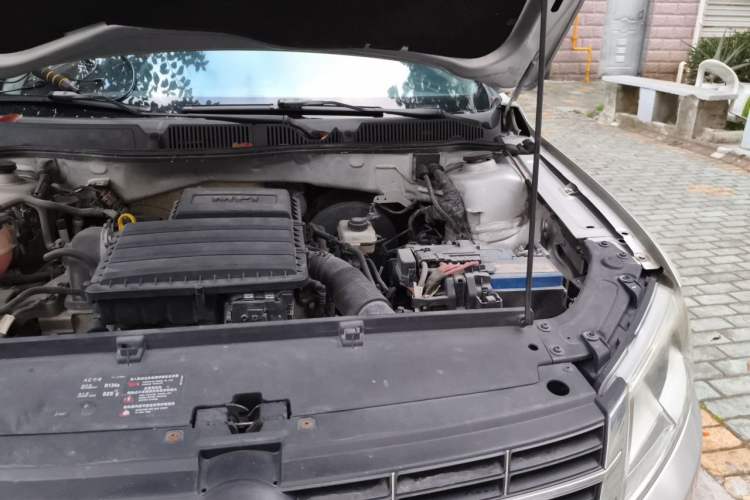 Used Volkswagen Lavida 2013 Restyled Classic 1.6L Automatic Comfort Edition Engine Bay Left