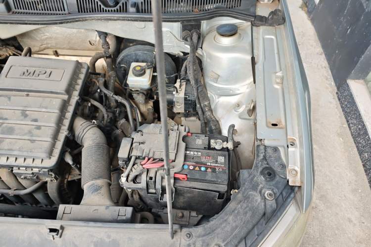 Used Volkswagen Lavida 2013 Restyled Classic 1.6L Automatic Comfort Edition Engine Bay Left