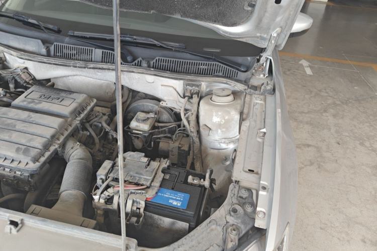 Used Volkswagen Lavida 2013 Restyled Classic 1.6L Manual Comfort Edition Engine Bay Left