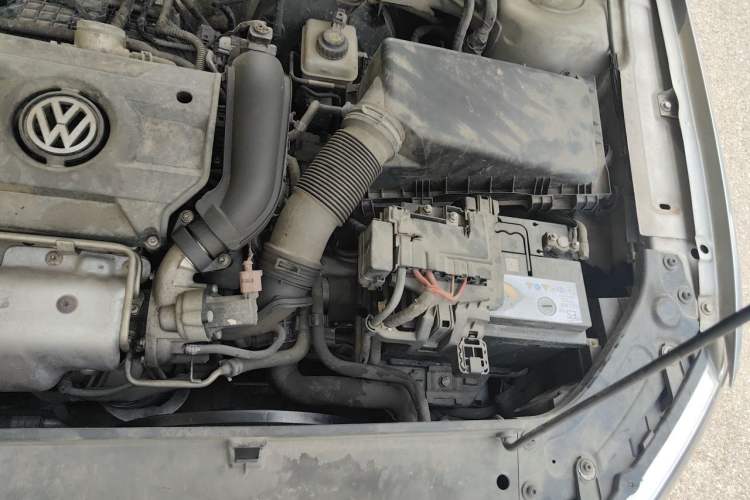 Used Volkswagen Lavida 2013 1.4TSI DSG Comfort Edition Engine Bay Left
