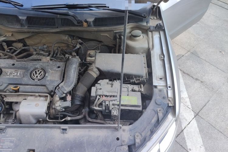 Used Volkswagen Lavida 2013 Revised Version 1.4 TSI DSG Comfort Edition Engine Bay Left