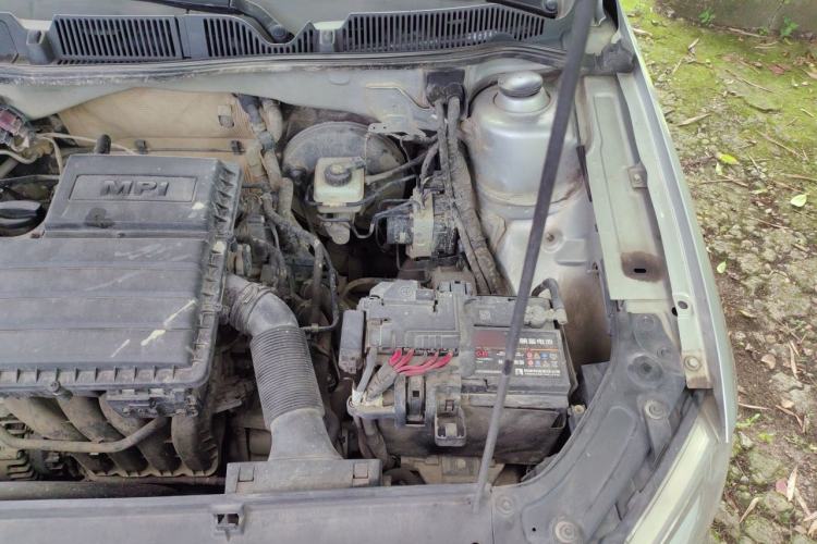 Used Volkswagen Lavida 2013 Restyled Classic 1.6L Manual Comfort Edition Engine Bay Left